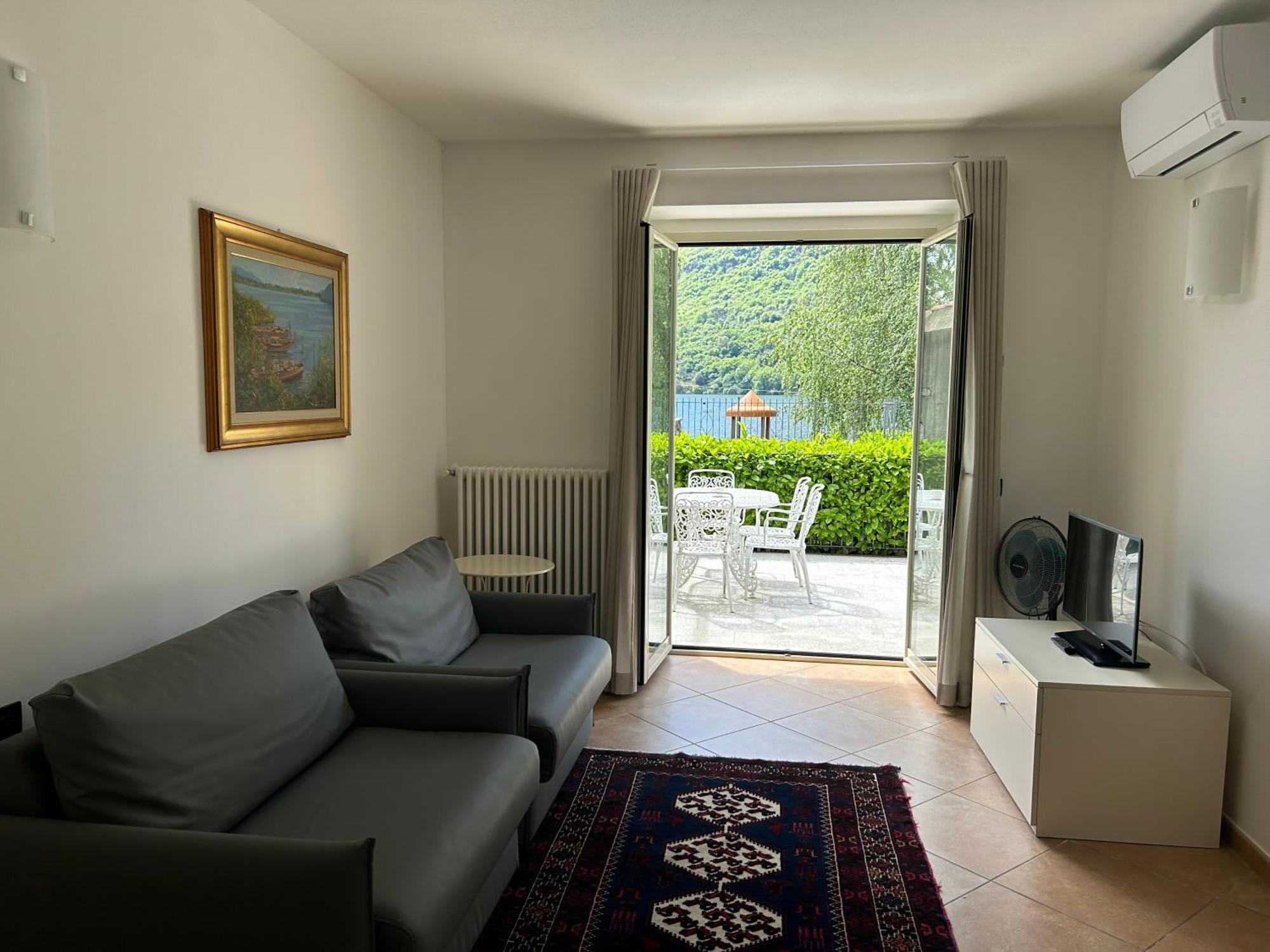 Hotel Ristorante La Quartina Mergozzo Habitación foto
